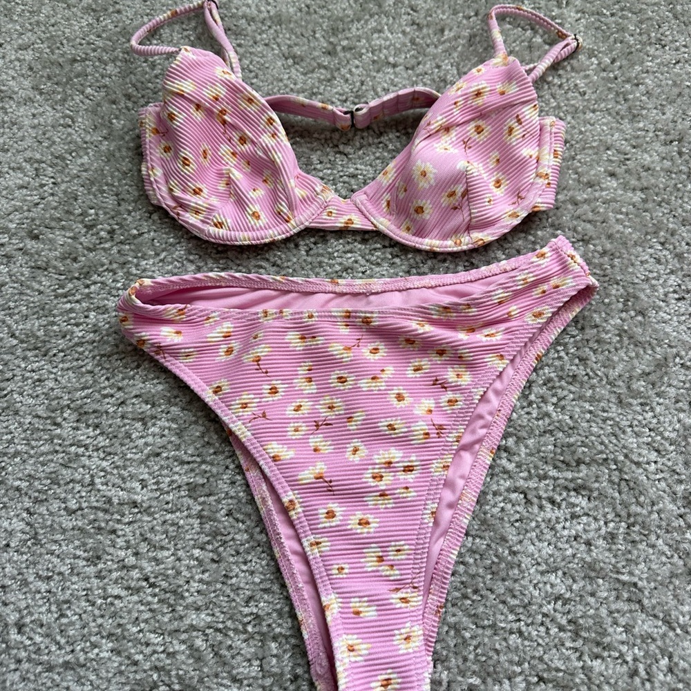 Billabong bathing suit